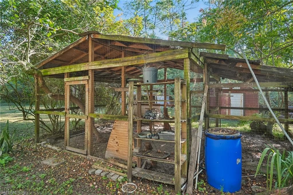 2010 Jung Blvd E, Naples, FL 34120-38