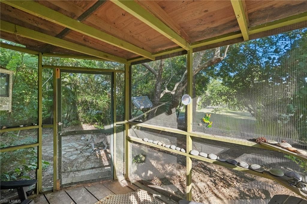 2010 Jung Blvd E, Naples, FL 34120-3