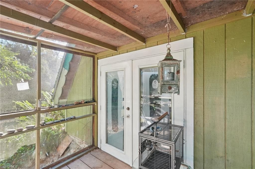 2010 Jung Blvd E, Naples, FL 34120-4