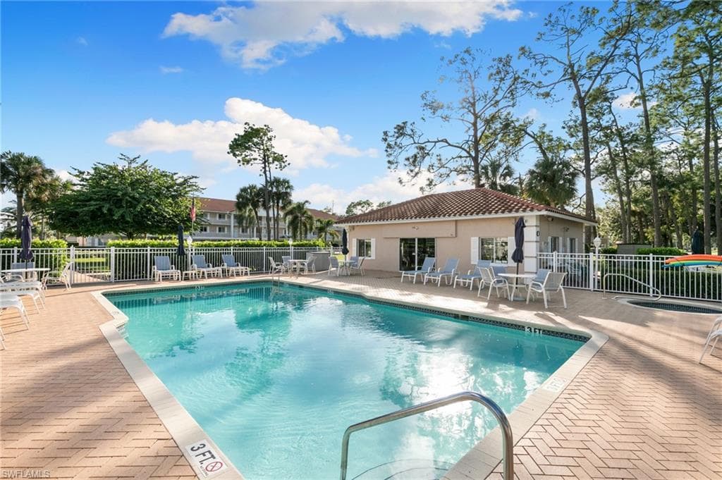 5950 Amherst Dr A306, Naples, FL 34112-26