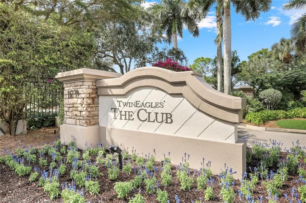 12832 Kinross Ln, Naples, FL 34120-33