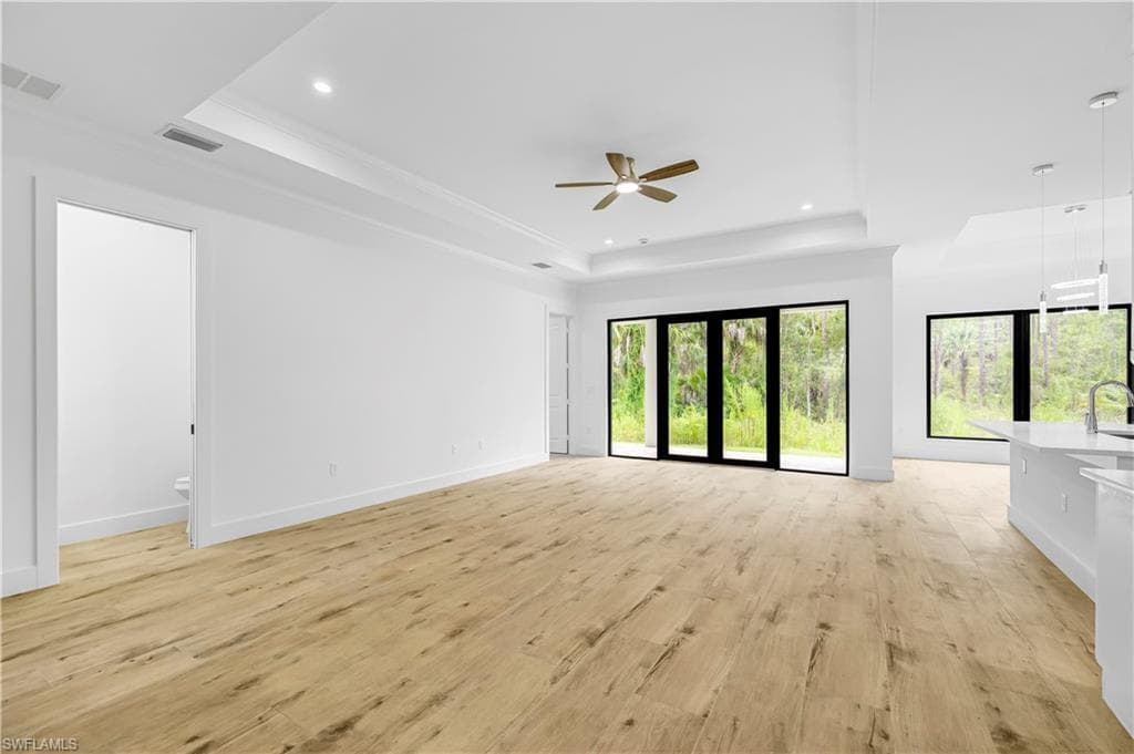 2668 39th Ave NE, Naples, FL 34120-9