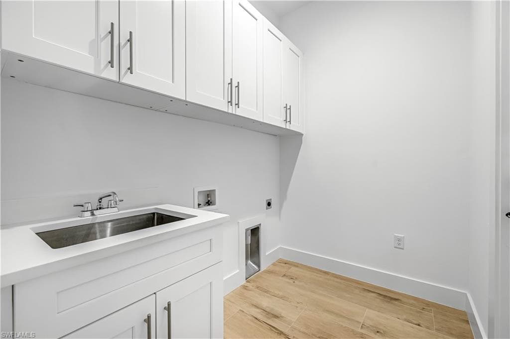 2668 39th Ave NE, Naples, FL 34120-37