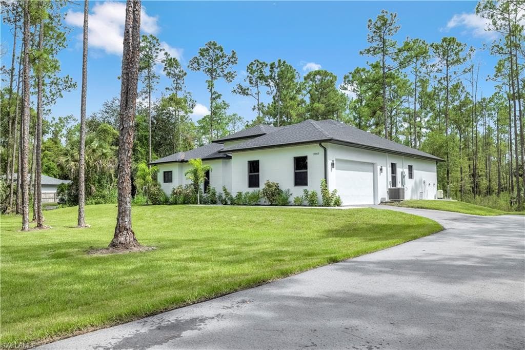 2668 39th Ave NE, Naples, FL 34120-3