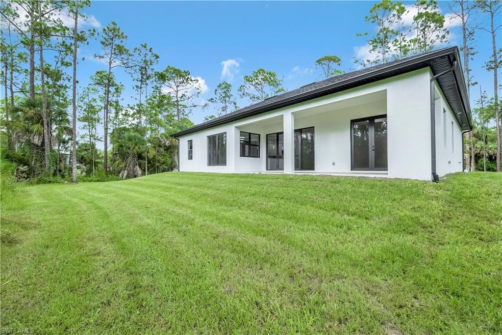 2668 39th Ave NE, Naples, FL 34120-6