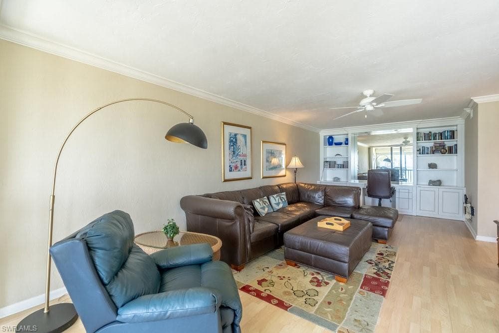 10475 Gulf Shore Dr 122, Naples, FL 34108-10