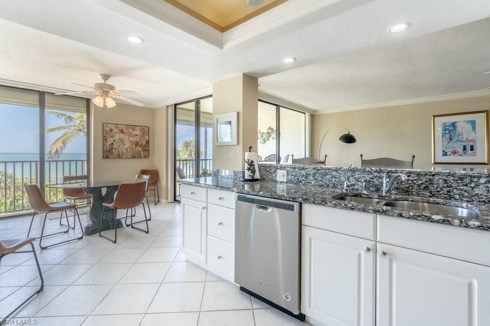 10475 Gulf Shore Dr 122, Naples, FL 34108-15