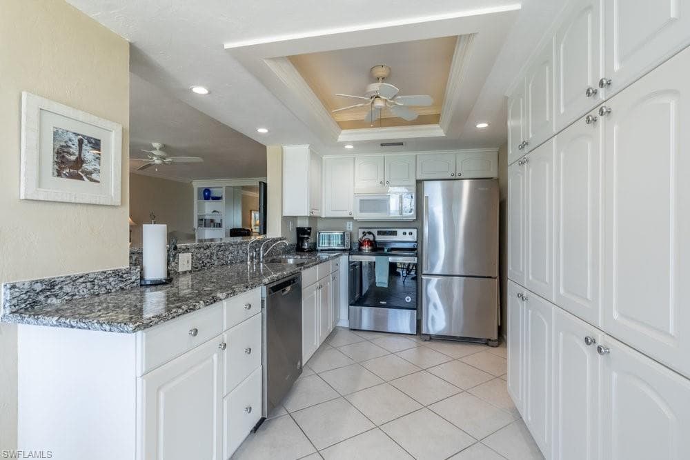 10475 Gulf Shore Dr 122, Naples, FL 34108-16