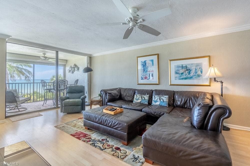 10475 Gulf Shore Dr 122, Naples, FL 34108-7