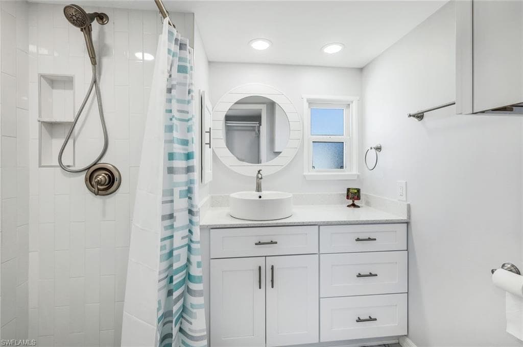 20551 Port Dr, Estero, FL 33928-17