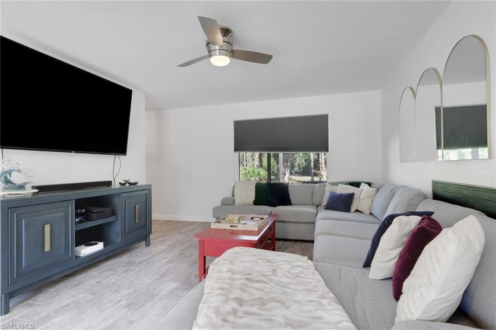 5092 Boxwood Way, Naples, FL 34116-8