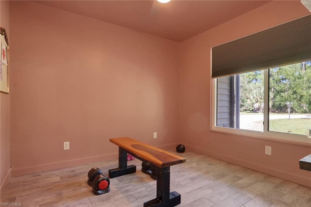 5092 Boxwood Way, Naples, FL 34116-15