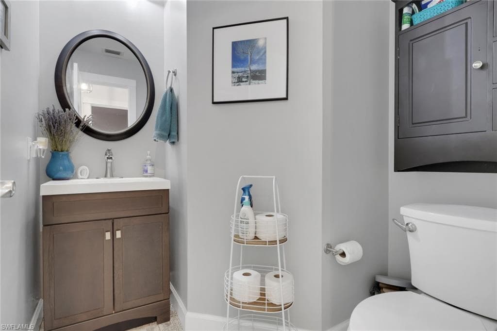 5092 Boxwood Way, Naples, FL 34116-16