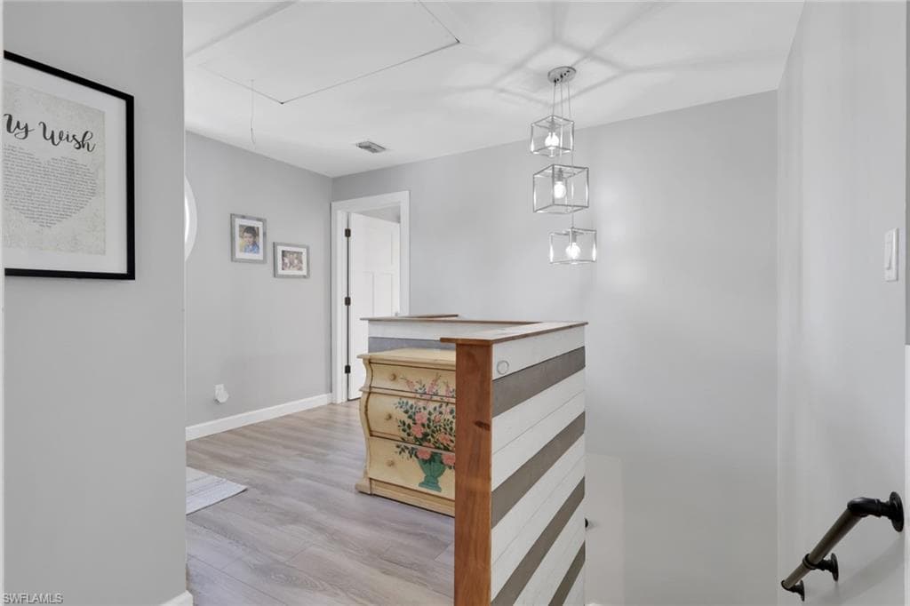 5092 Boxwood Way, Naples, FL 34116-17