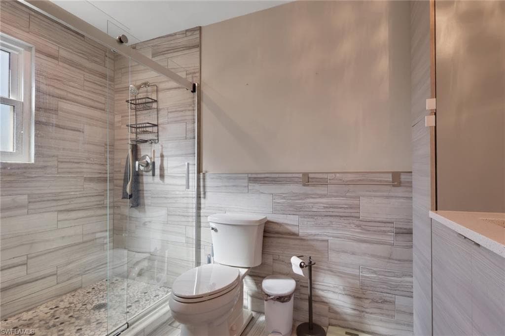 5092 Boxwood Way, Naples, FL 34116-20