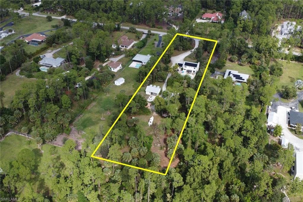 5092 Boxwood Way, Naples, FL 34116-48