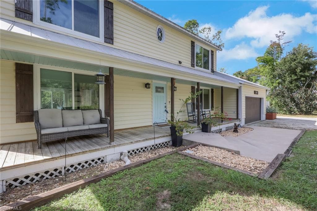 5092 Boxwood Way, Naples, FL 34116-6