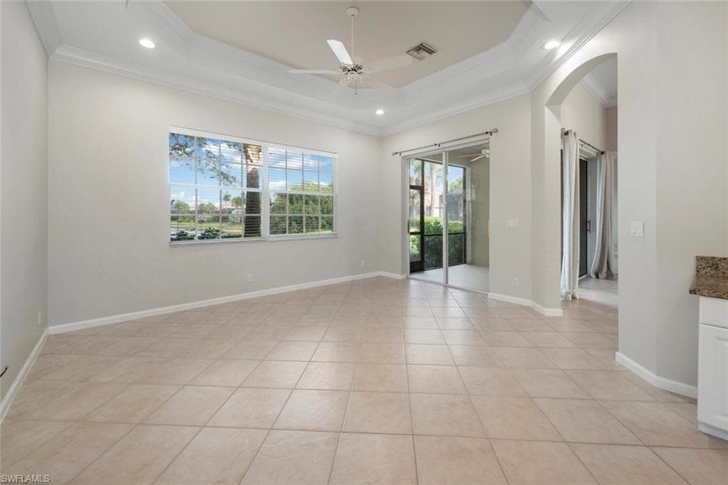 15825 Delaplata Ln, Naples, FL 34110-10