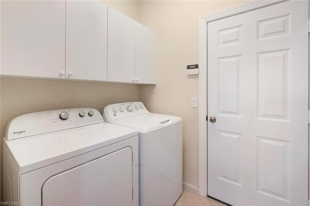 15825 Delaplata Ln, Naples, FL 34110-17