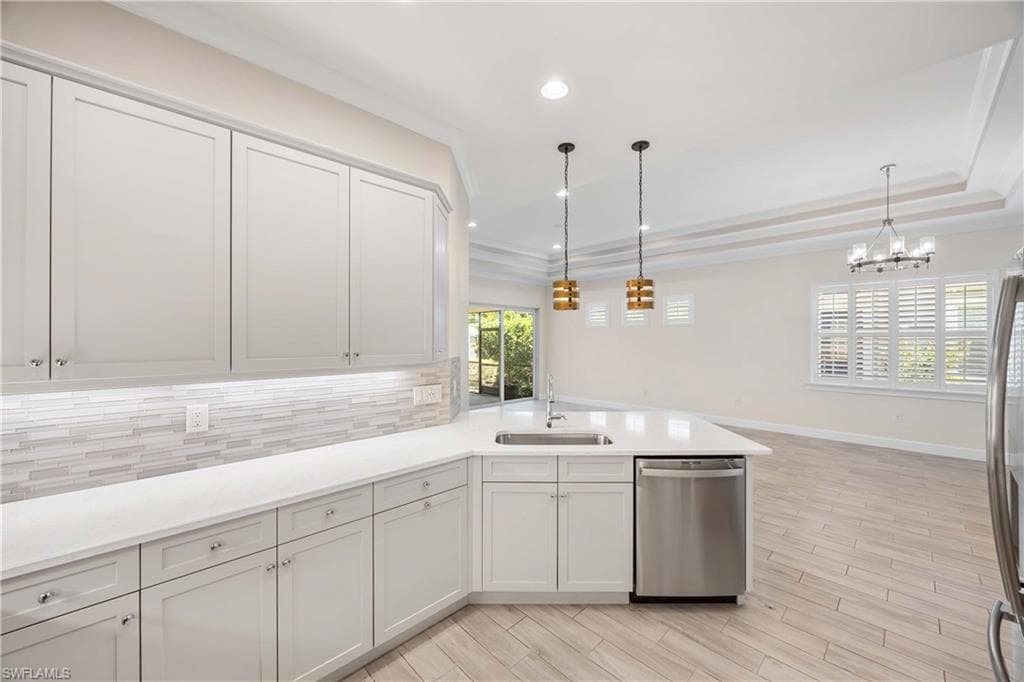 5711 Highbourne Dr, Naples, FL 34113-12