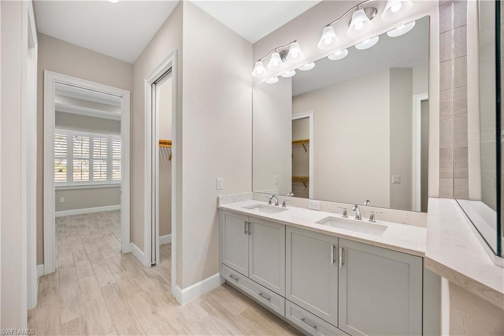 5711 Highbourne Dr, Naples, FL 34113-22