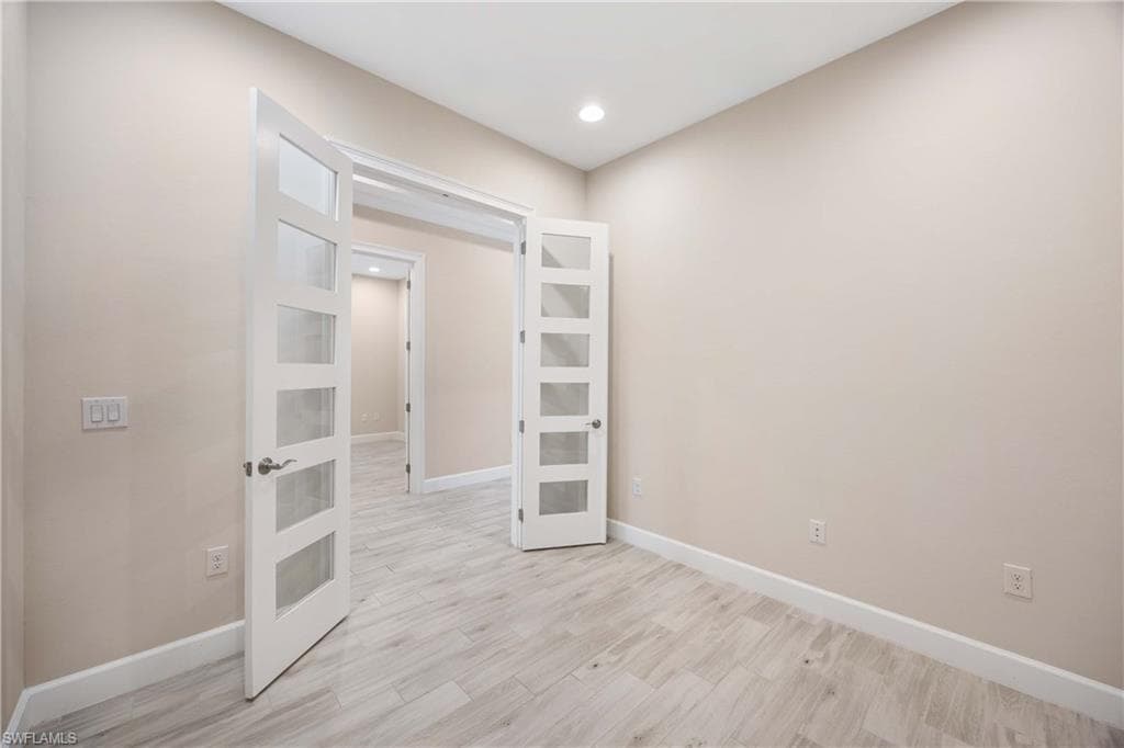 5711 Highbourne Dr, Naples, FL 34113-27