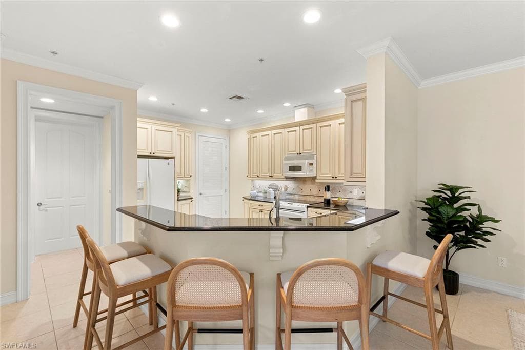 600 5th Ave S A211, Naples, FL 34102-9