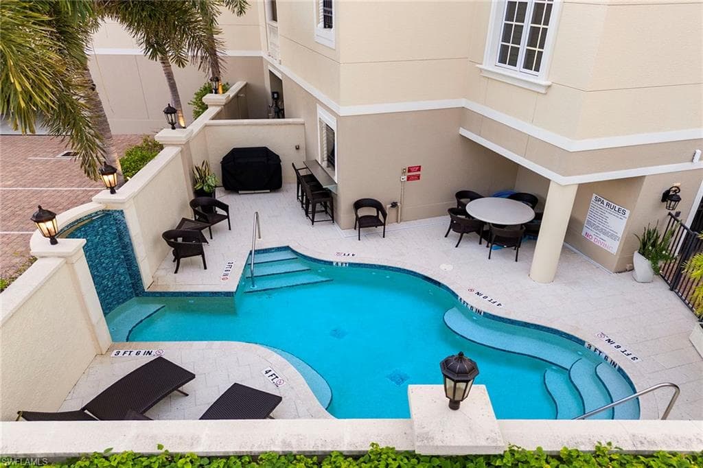 600 5th Ave S A211, Naples, FL 34102-27