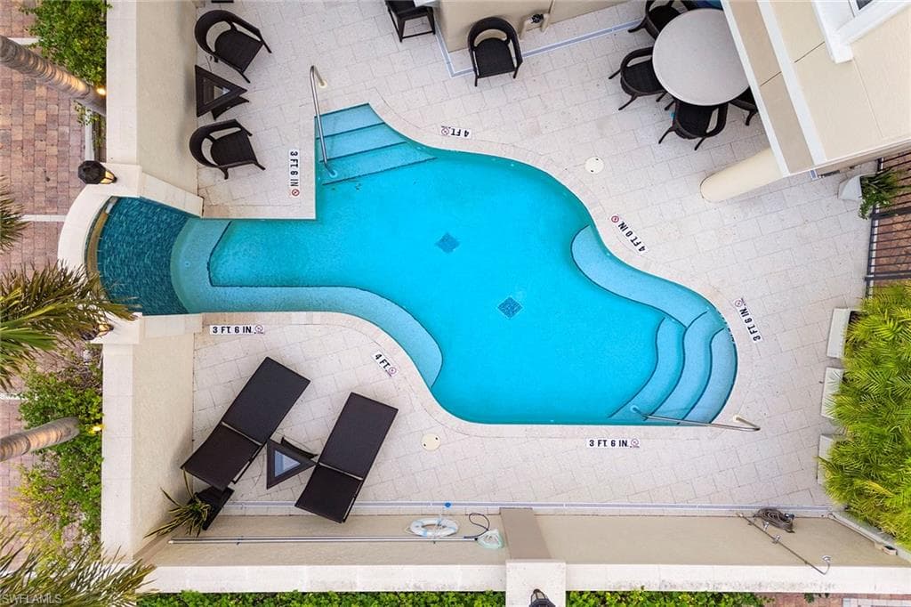 600 5th Ave S A211, Naples, FL 34102-28