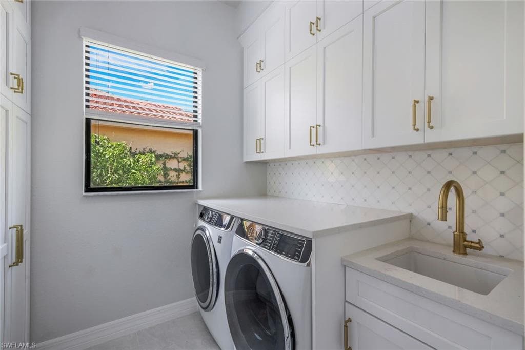 13339 Silktail Dr, Naples, FL 34109-25