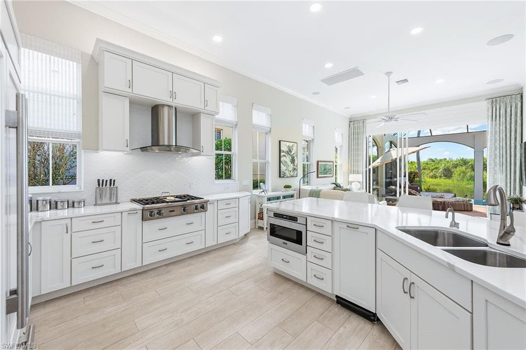 8589 Bellagio Dr, Naples, FL 34114-13