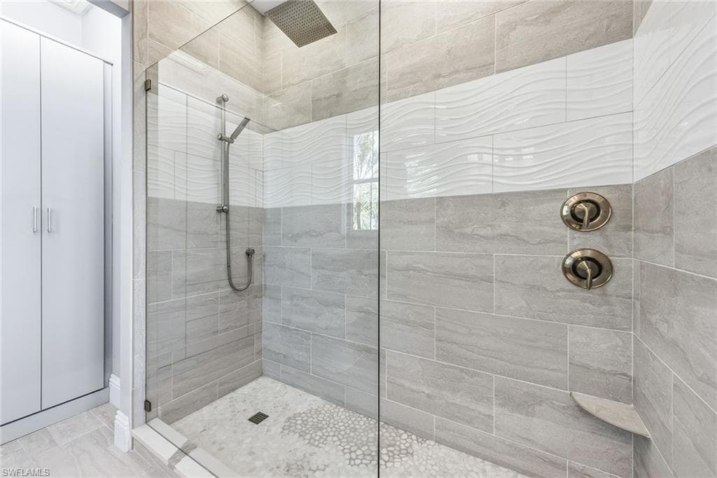 8589 Bellagio Dr, Naples, FL 34114-26