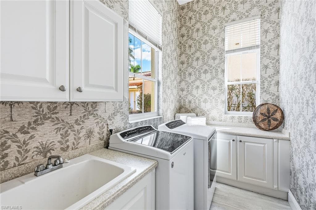 8589 Bellagio Dr, Naples, FL 34114-30