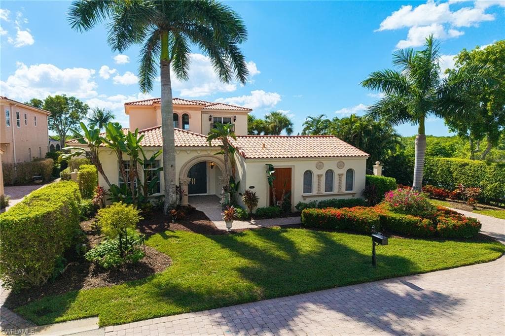 8589 Bellagio Dr, Naples, FL 34114-36