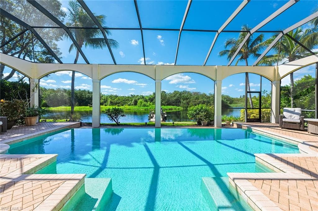 8589 Bellagio Dr, Naples, FL 34114-2