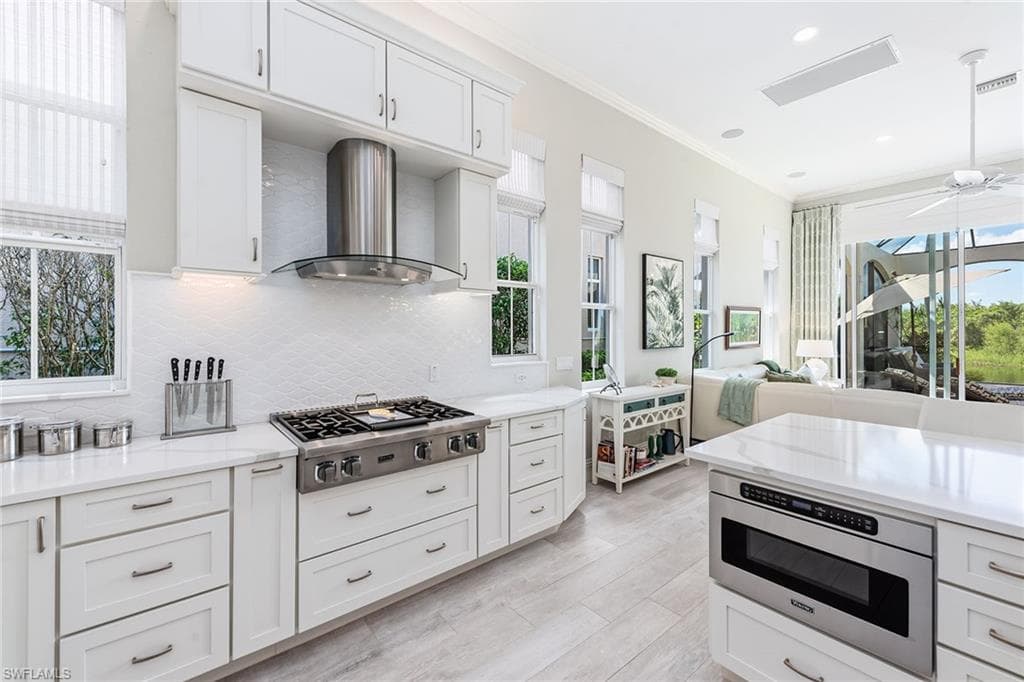 8589 Bellagio Dr, Naples, FL 34114-4