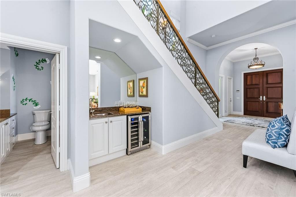 8589 Bellagio Dr, Naples, FL 34114-5