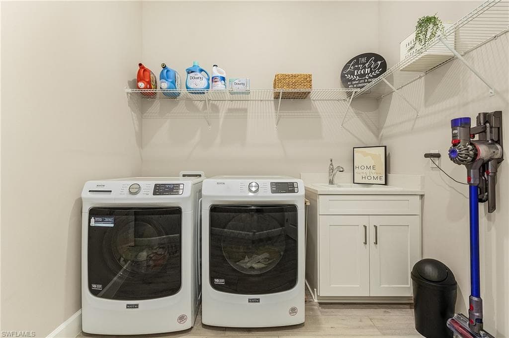 11913 Noveli Ct, Fort Myers, FL 33913-21