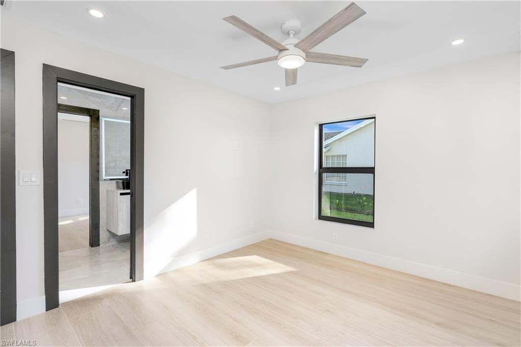 5105 Berkeley Dr, Naples, FL 34112-12