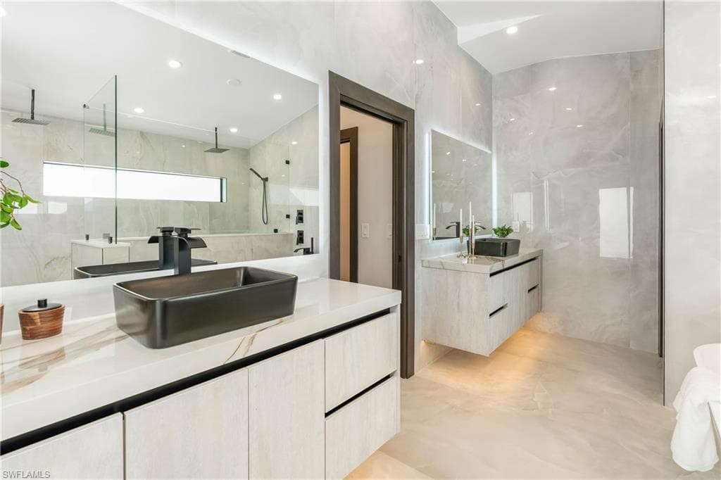 5105 Berkeley Dr, Naples, FL 34112-19