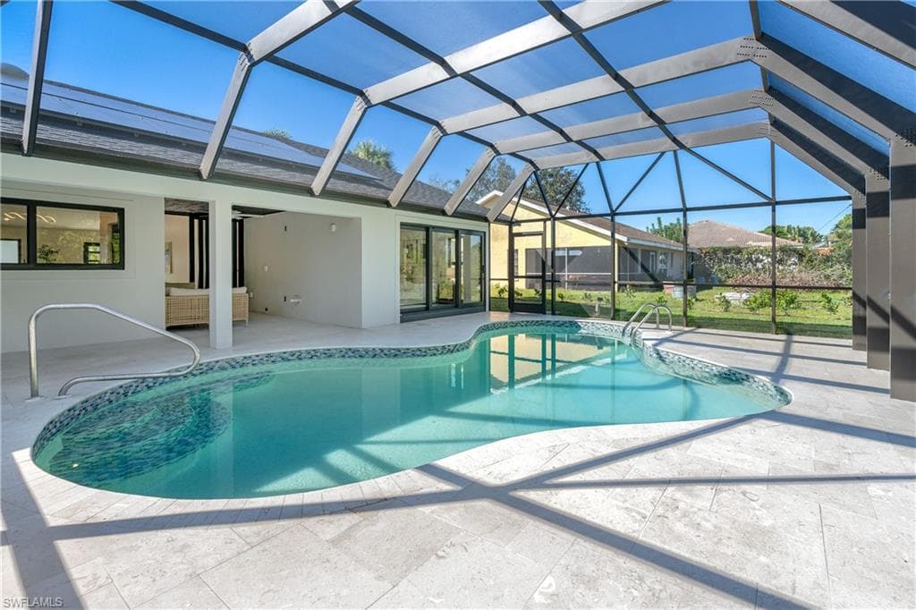 5105 Berkeley Dr, Naples, FL 34112-33