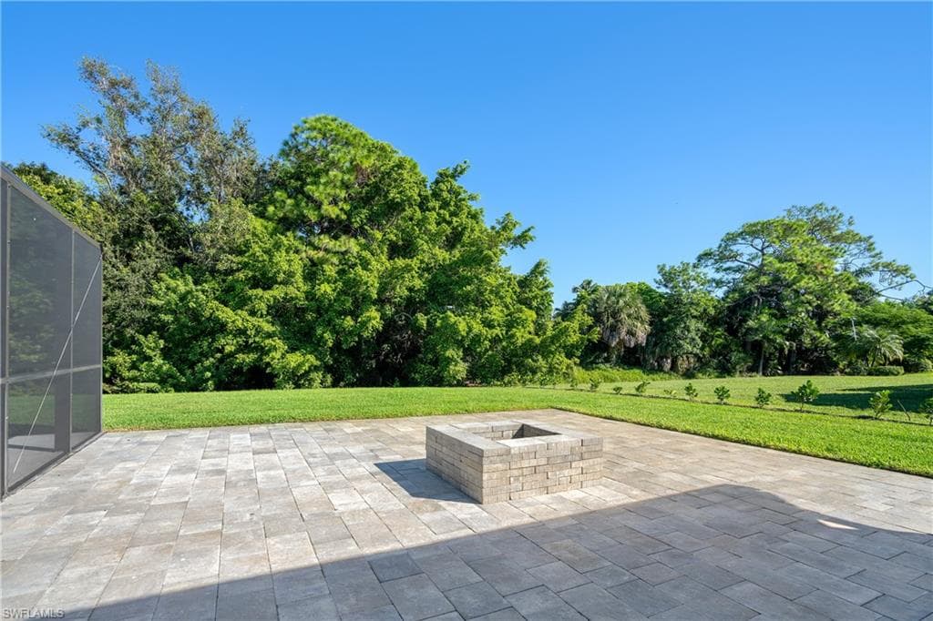 5105 Berkeley Dr, Naples, FL 34112-34