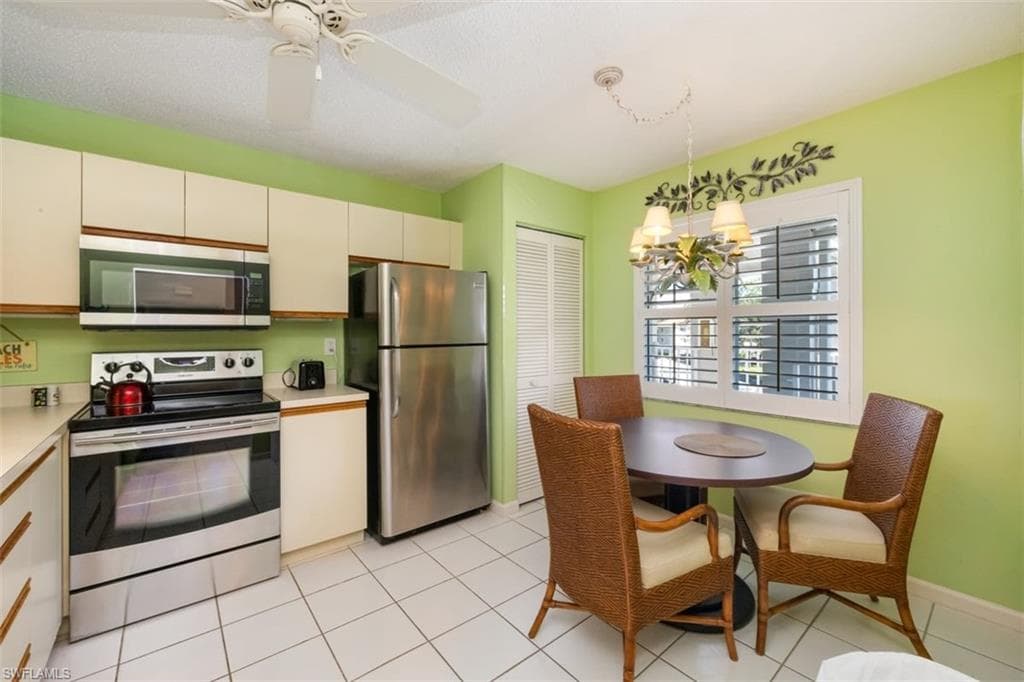 5965 Bloomfield Cir B306, Naples, FL 34112-5