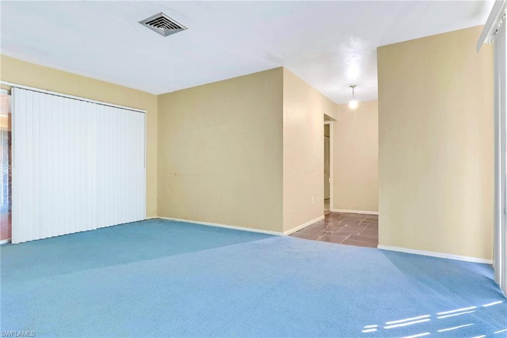 204 Lake Ave, Lehigh Acres, FL 33936-8