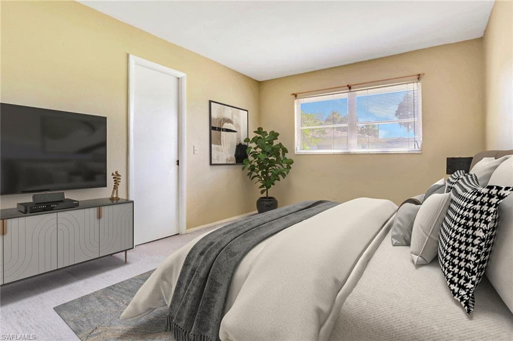 204 Lake Ave, Lehigh Acres, FL 33936-9