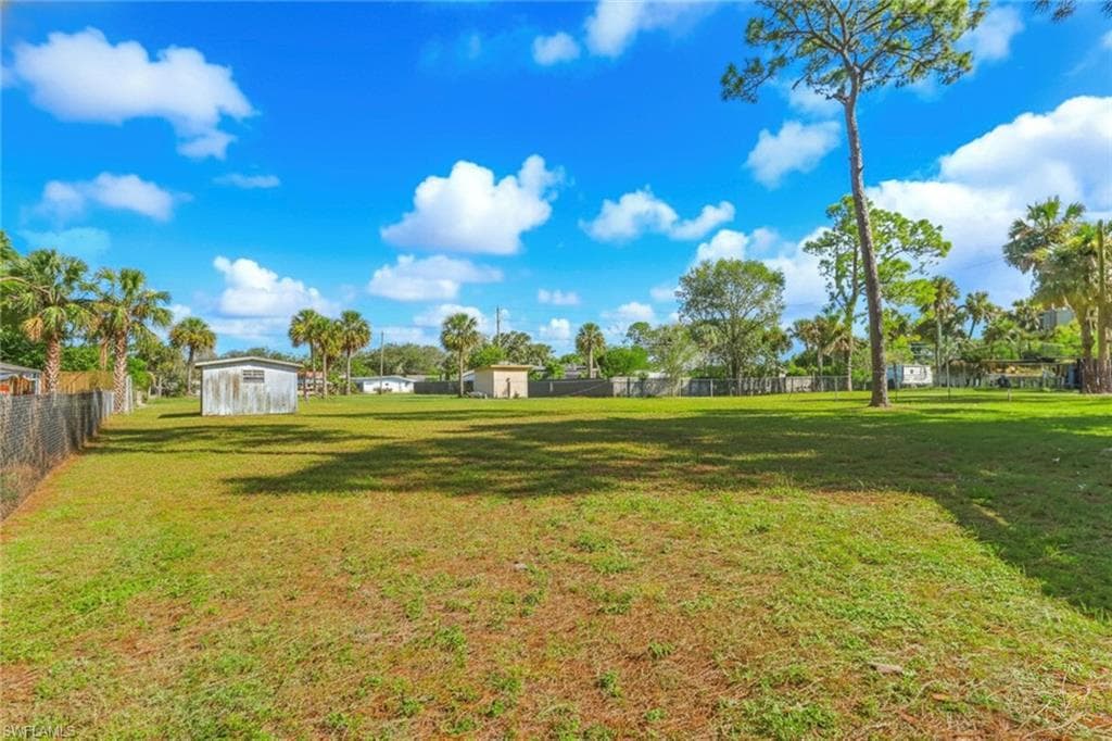 204 Lake Ave, Lehigh Acres, FL 33936-22