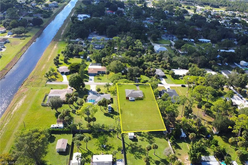 204 Lake Ave, Lehigh Acres, FL 33936-25