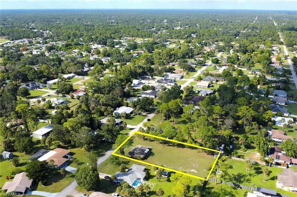 204 Lake Ave, Lehigh Acres, FL 33936-26