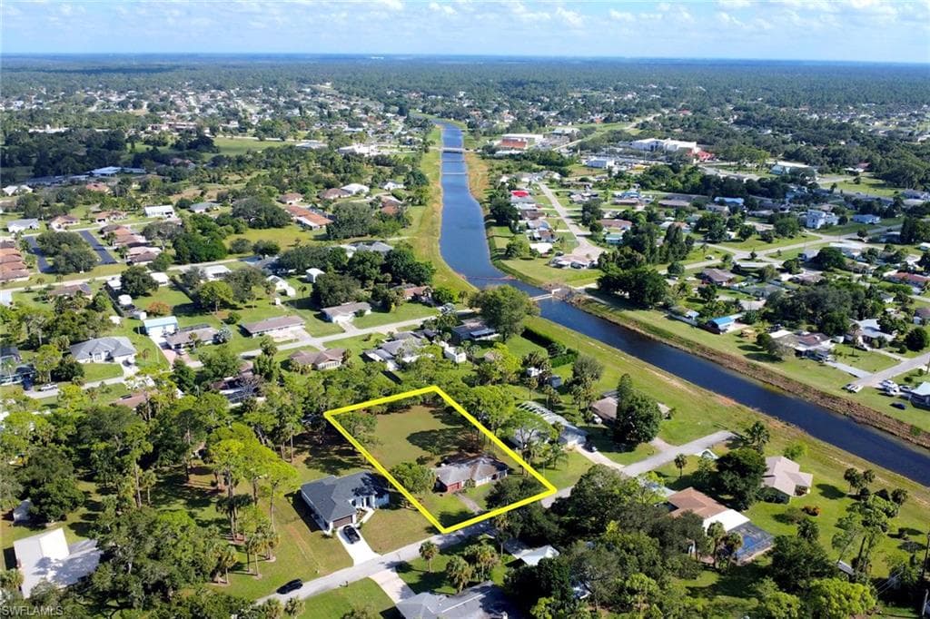 204 Lake Ave, Lehigh Acres, FL 33936-28