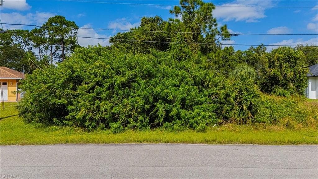 102 Parish Dr, Lehigh Acres, FL 33974-10